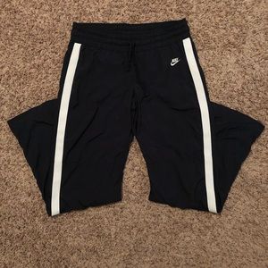 Women’s Nike navy wind breakers